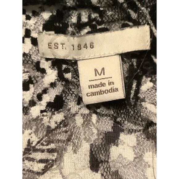 C Est. 1946 Womens Blouse — Medium - Picture 7 of 12